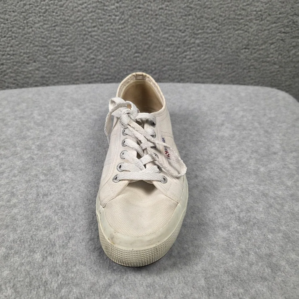 Superga brand style